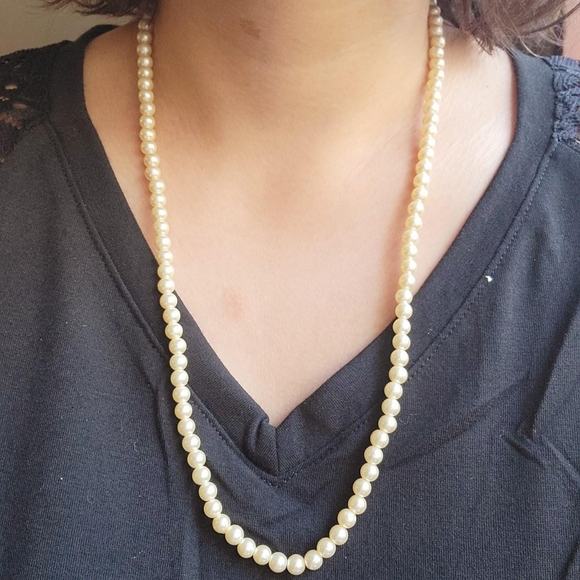 Vintage Faux Pearl Layer Bracelet & Necklace - Picture 7 of 8